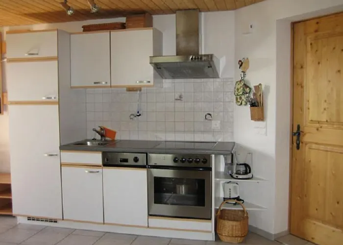 Er Liung - Fuer Max. 3 Personen *